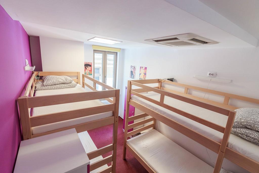 Pura Vida Sky Bar & Hostel บูคาเรสต์ ห้อง รูปภาพ