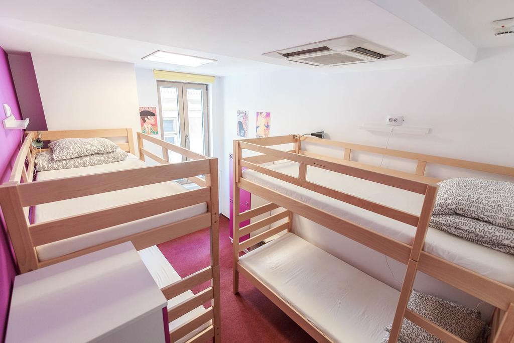 Pura Vida Sky Bar & Hostel บูคาเรสต์ ห้อง รูปภาพ